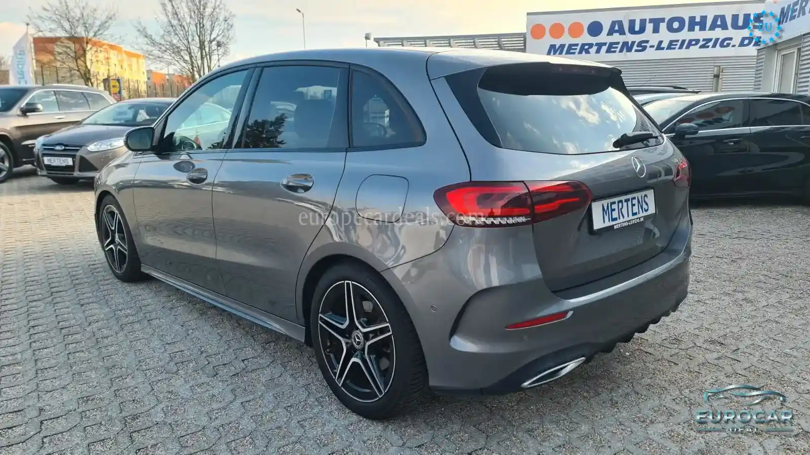 Mercedes-Benz B 200
