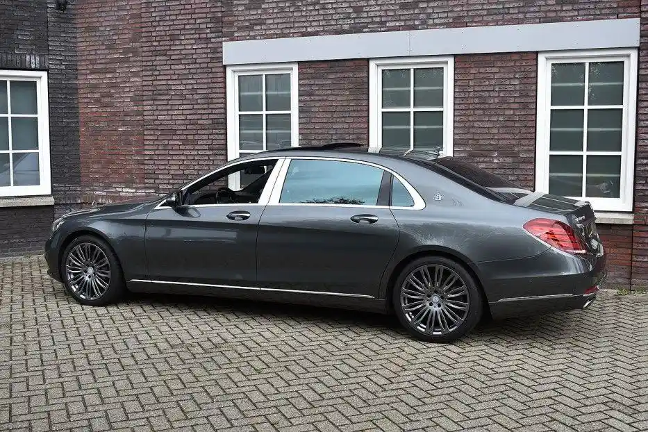 Mercedes-Benz S 500