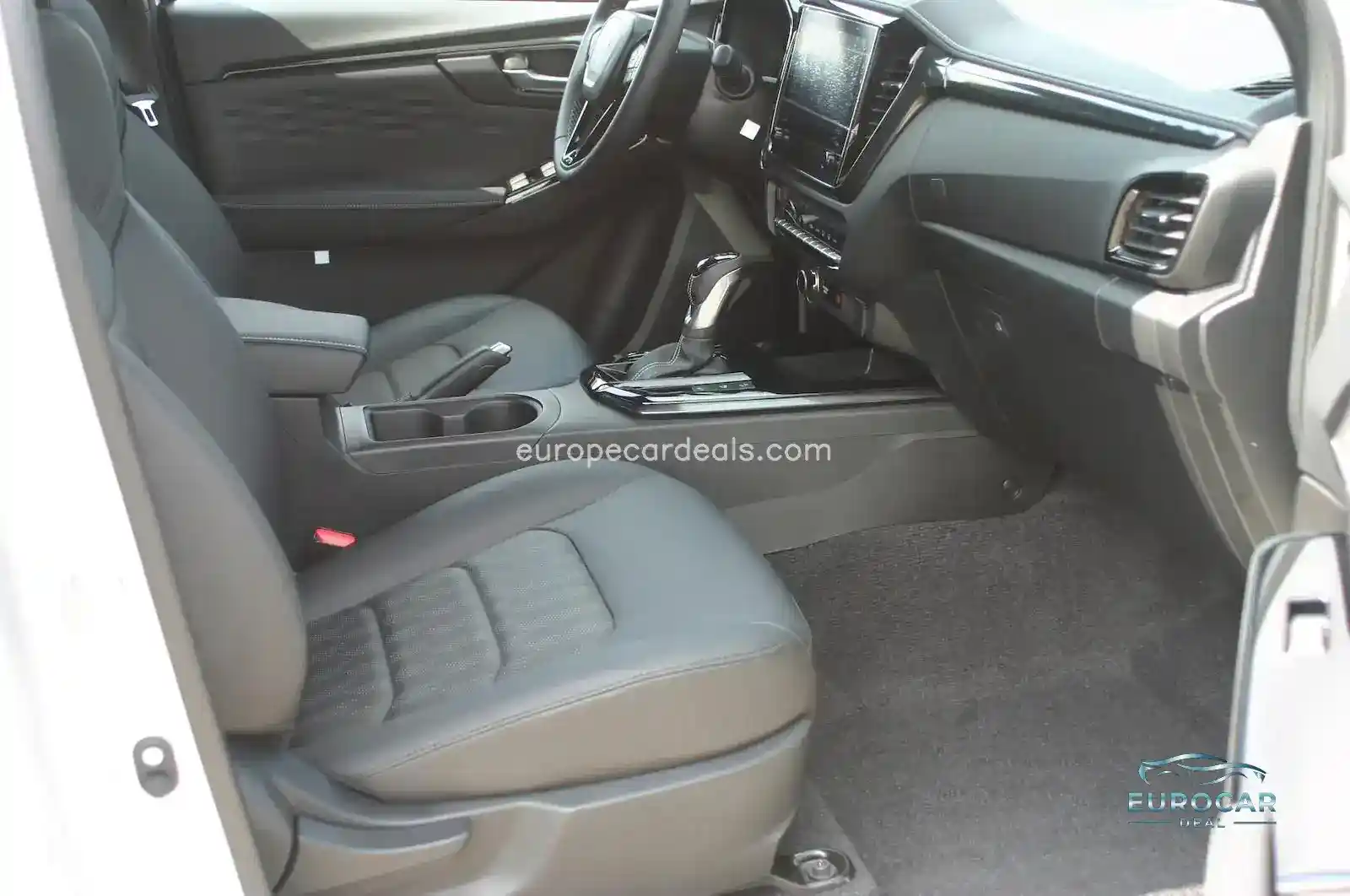 Double Cab 4×4 V-CROSS Automatik|Diff
