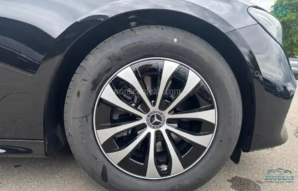 Mercedes-Benz E 200