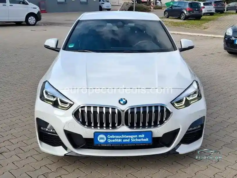 BMW 218