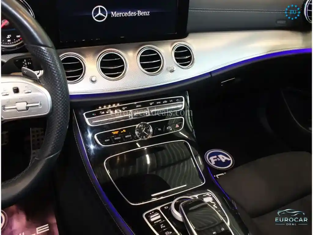 Mercedes-Benz E 300
