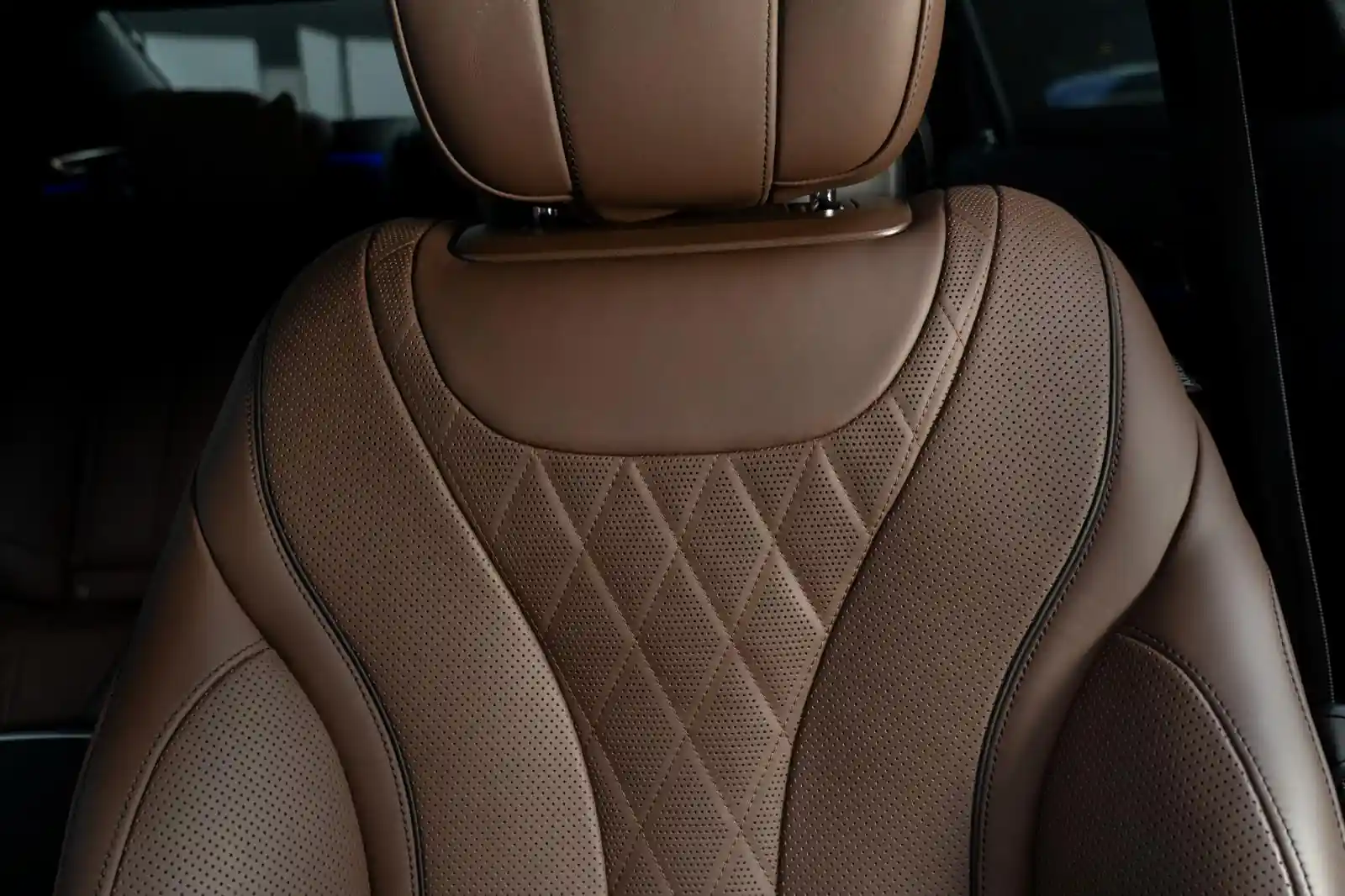 Mercedes-Benz S 560