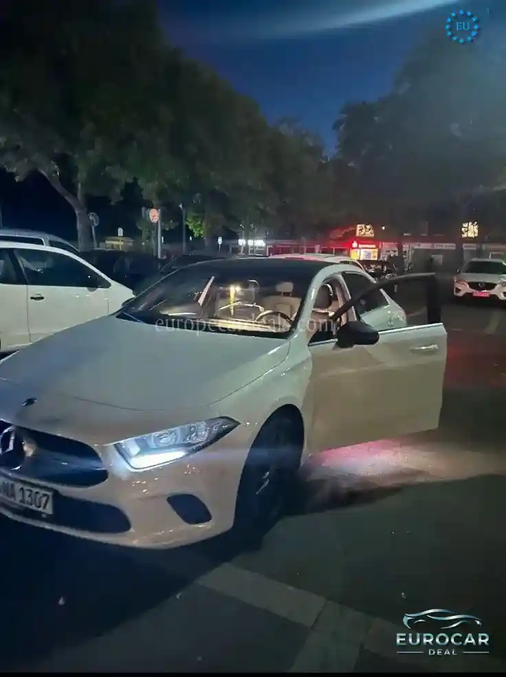 Mercedes-Benz A 180