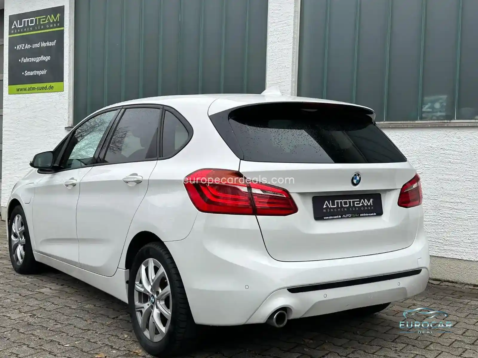 BMW 225