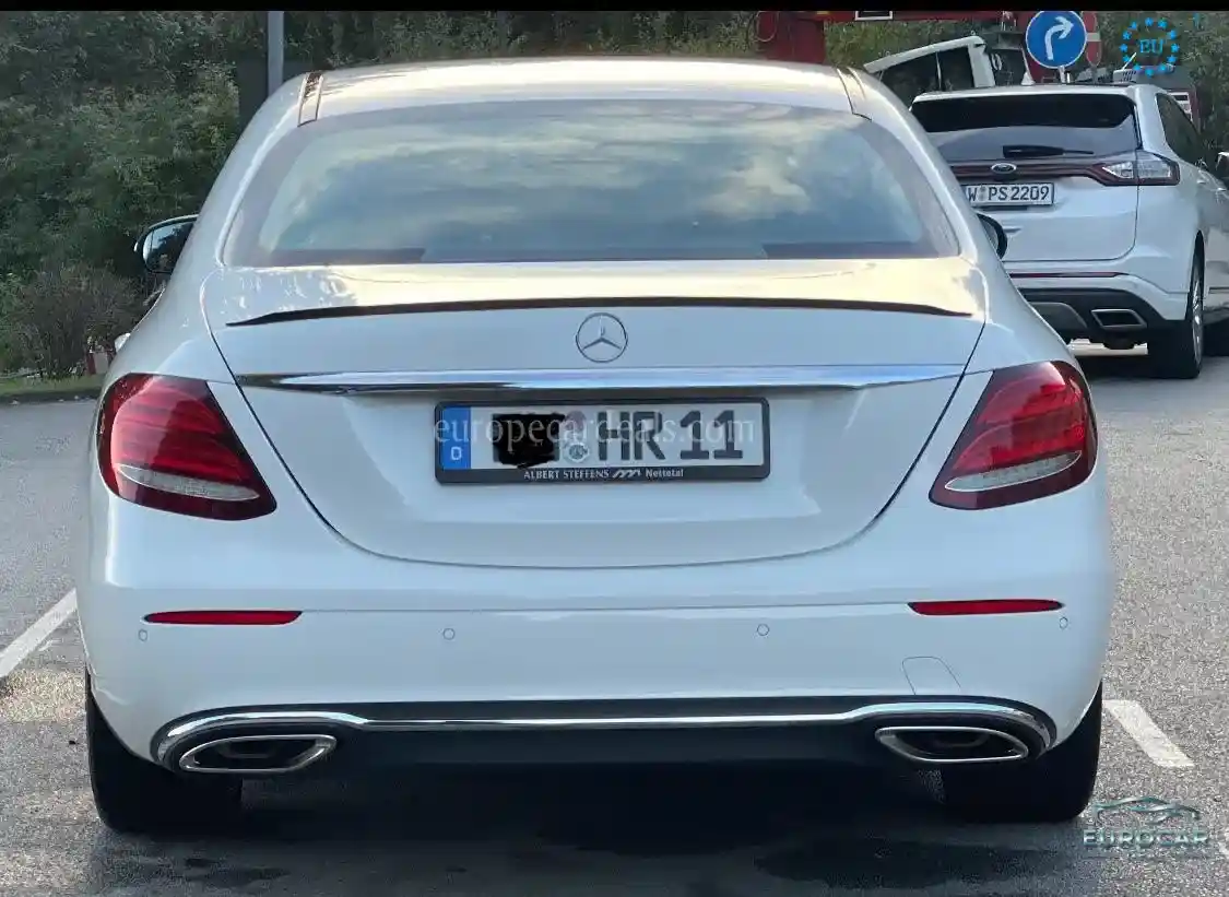 Mercedes-Benz E 200