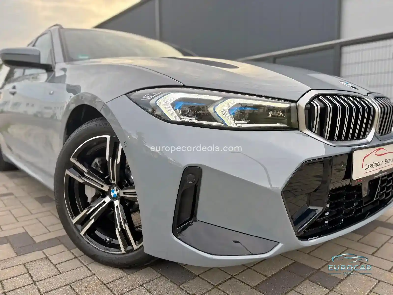 BMW 330