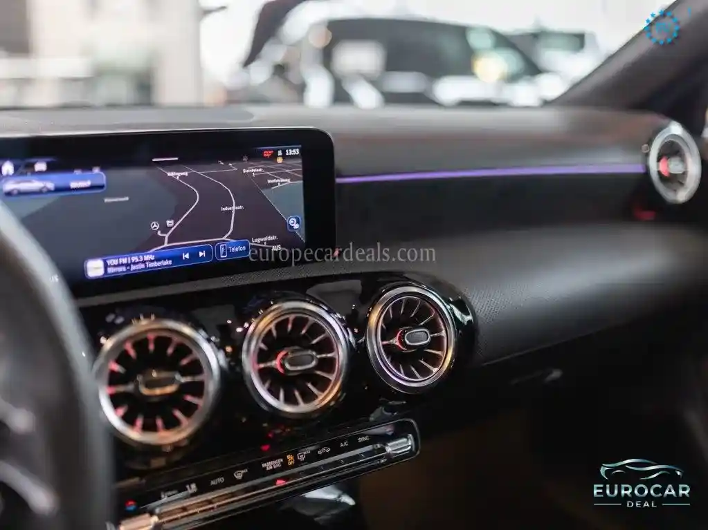 Mercedes-Benz CLA 200 Shooting Brake