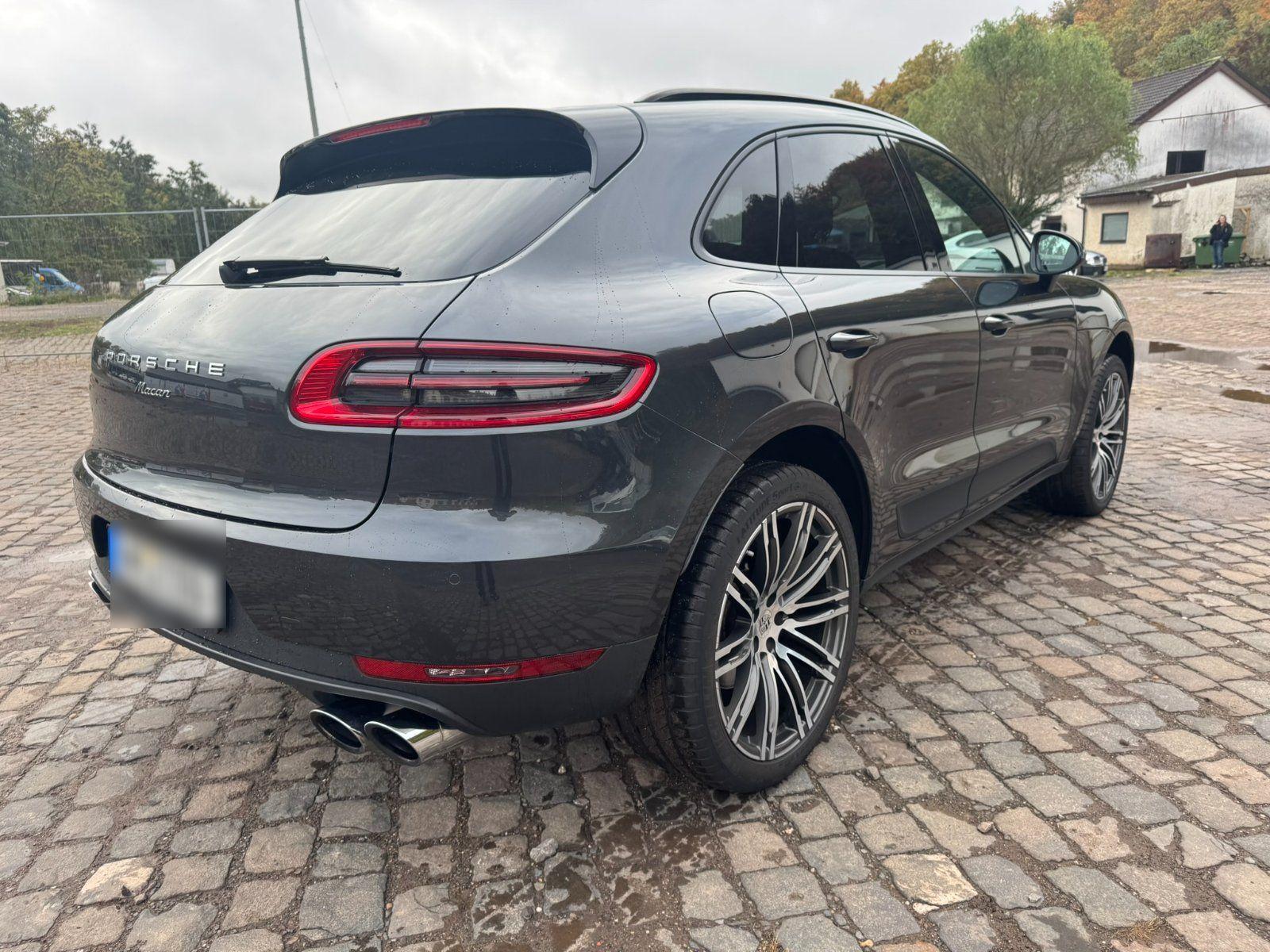 Porsche Macan