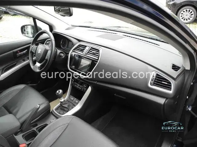 Suzuki (SX4) S-Cross