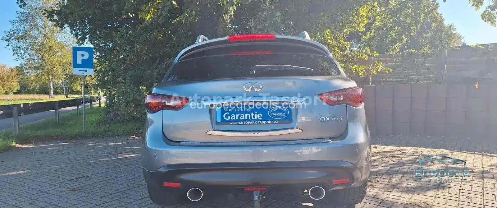 Infiniti QX70