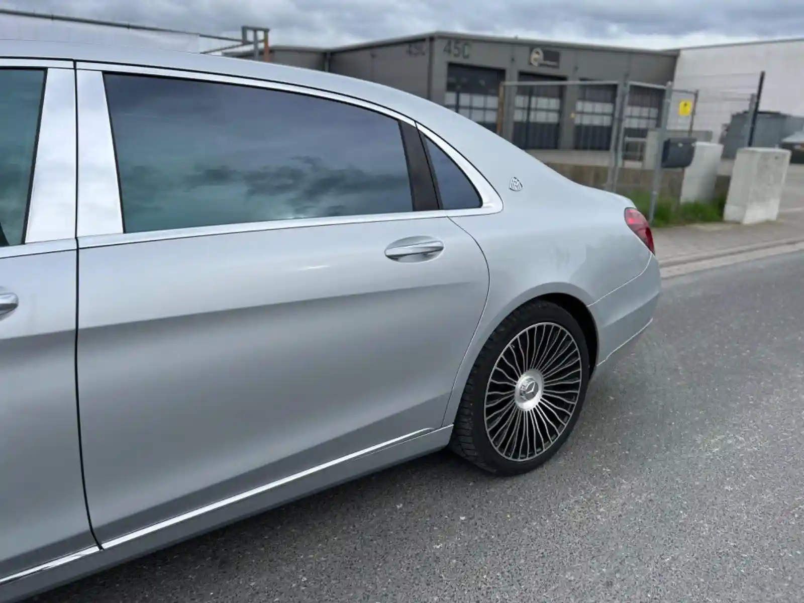 Mercedes-Benz S 560