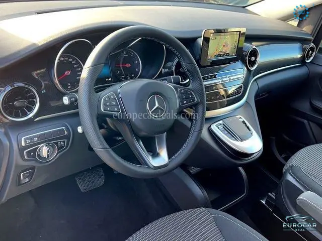 Mercedes-Benz V 250