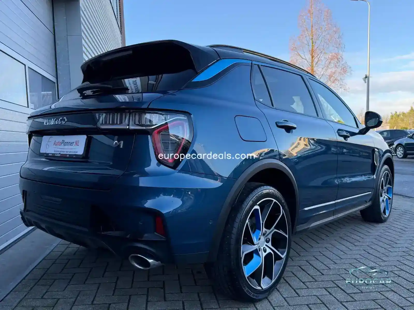 Lynk&Co 01