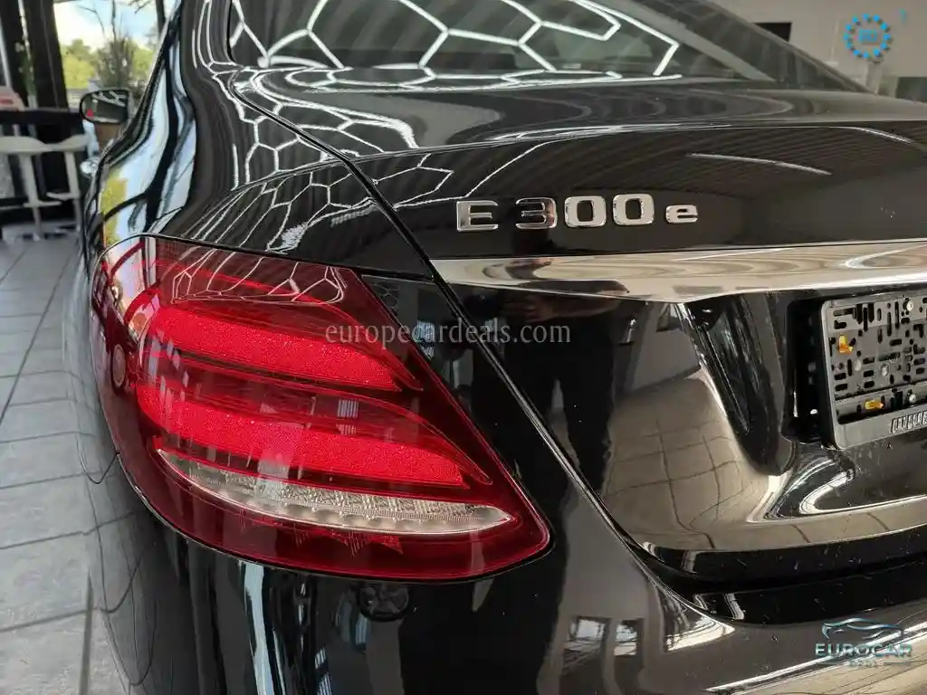 Mercedes-Benz E 300