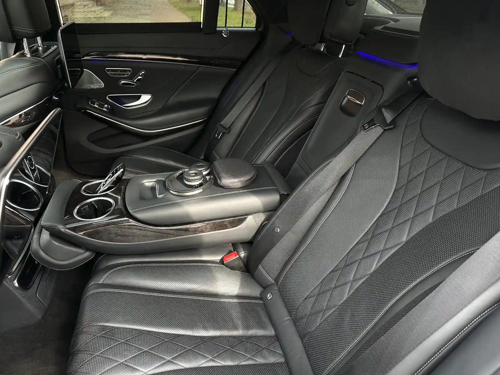 Mercedes-Benz S 560