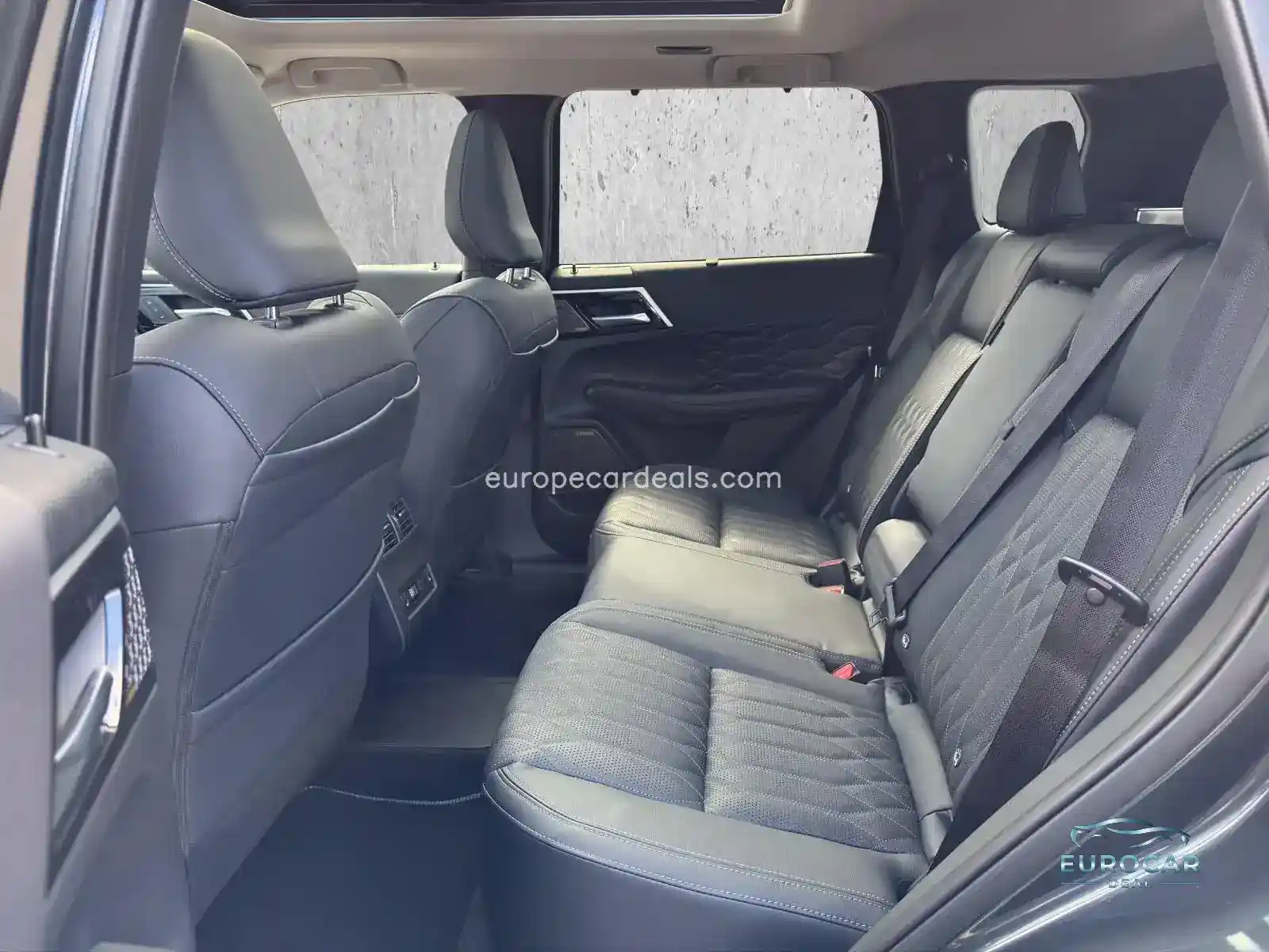 Mitsubishi Plug-in Hybrid Outlander