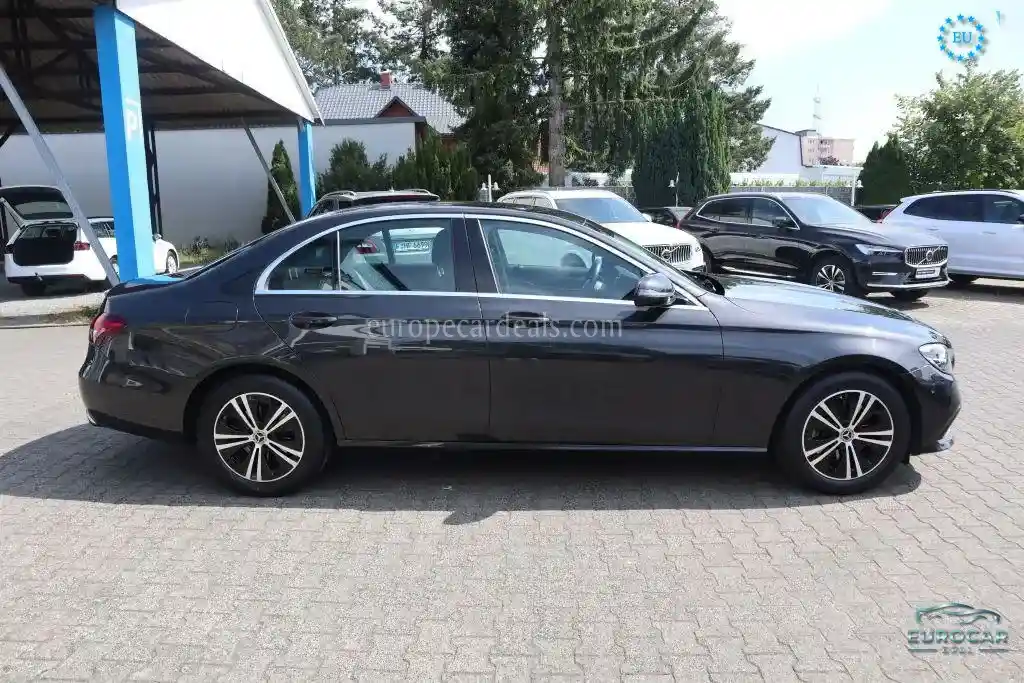 Mercedes-Benz E 220