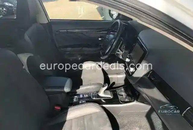 Mitsubishi Plug-in Hybrid Outlander