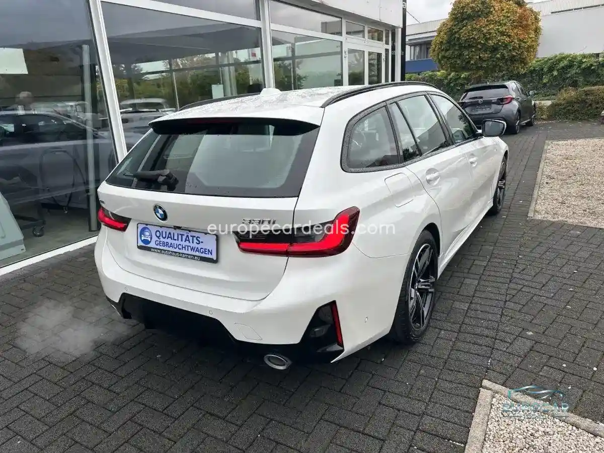 BMW 330