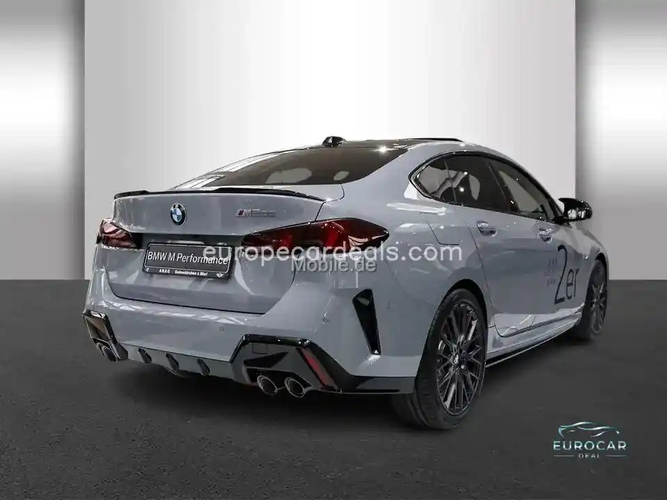 BMW M235