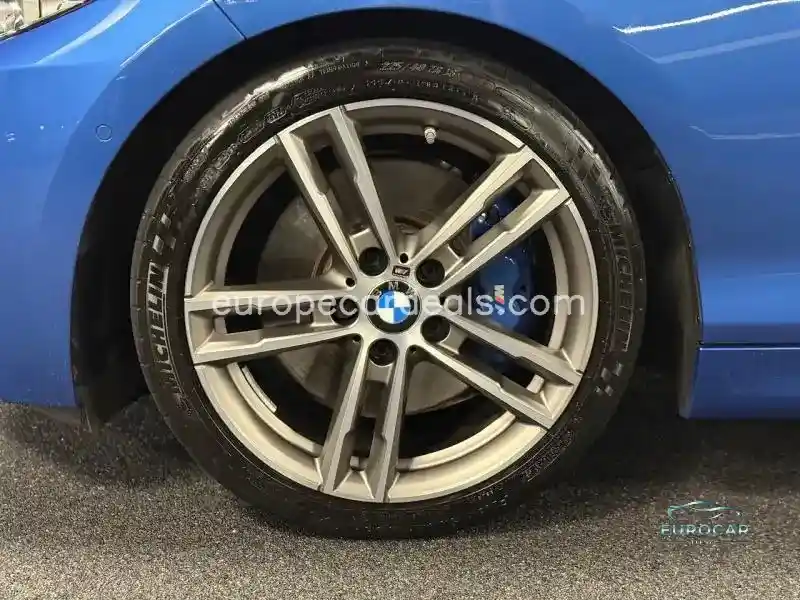 BMW M240i