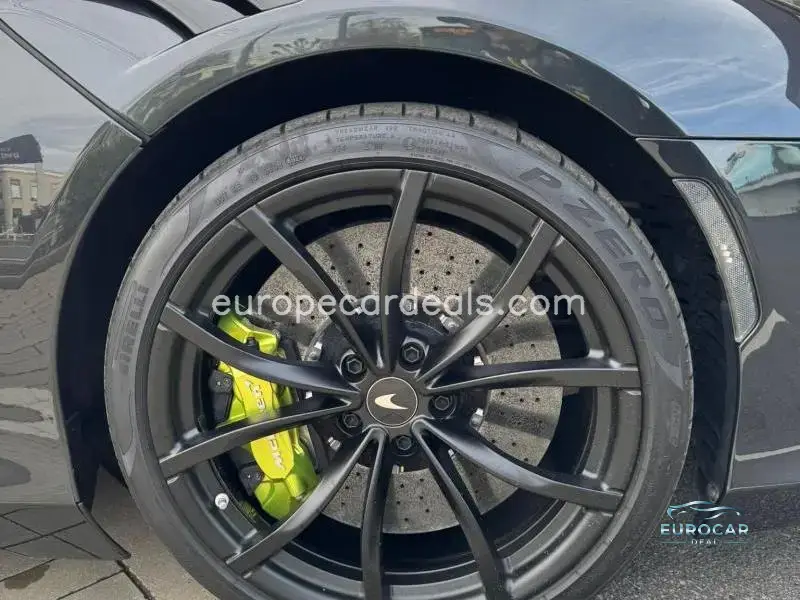 McLaren Artura
