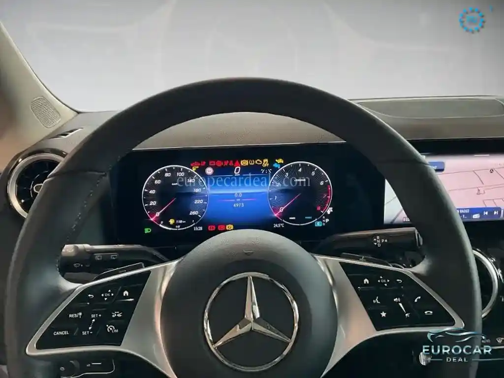 Mercedes-Benz B 180