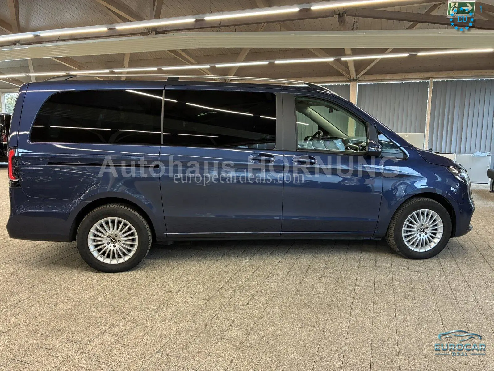 Mercedes-Benz V 220