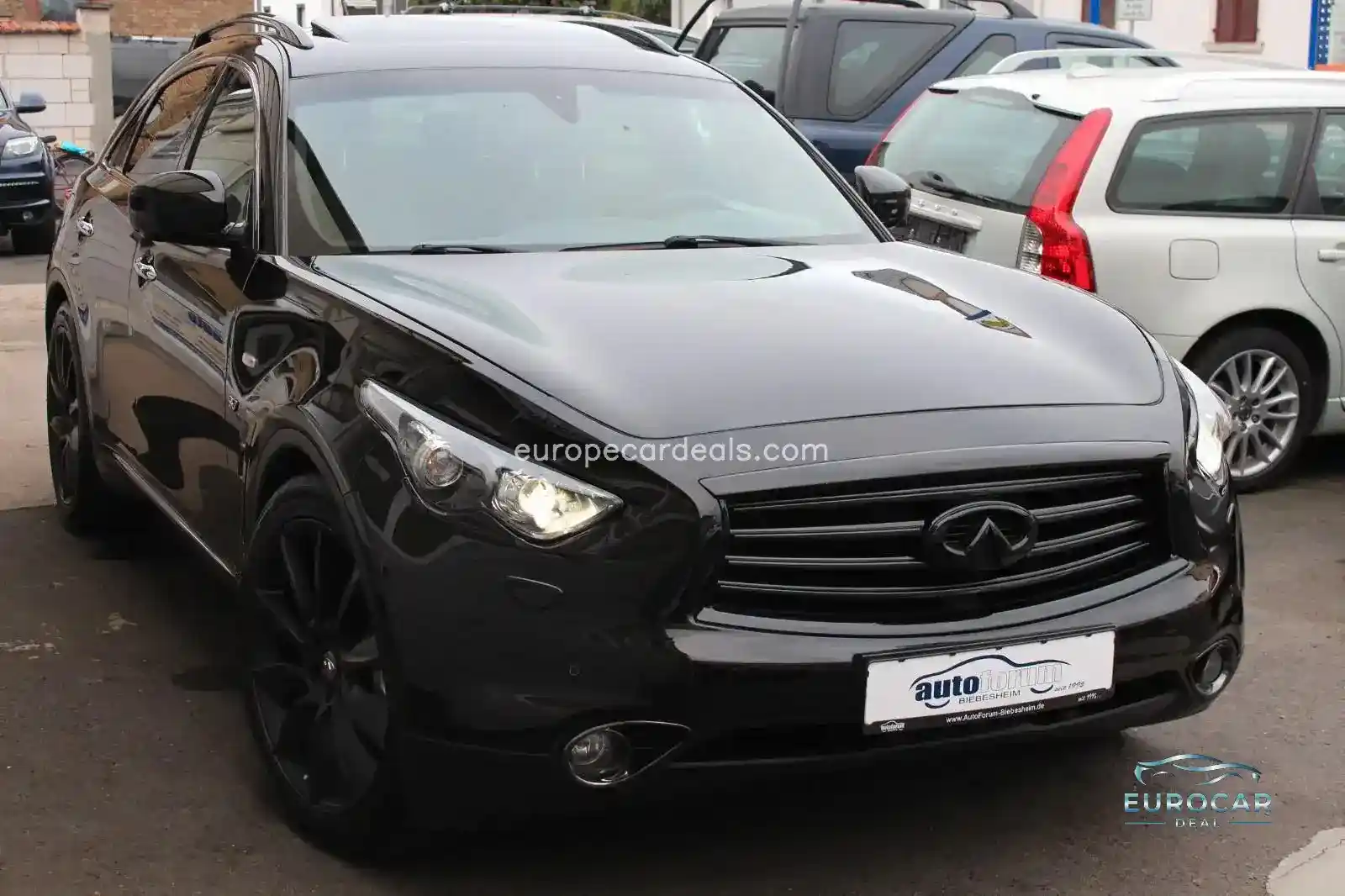 Infiniti QX70