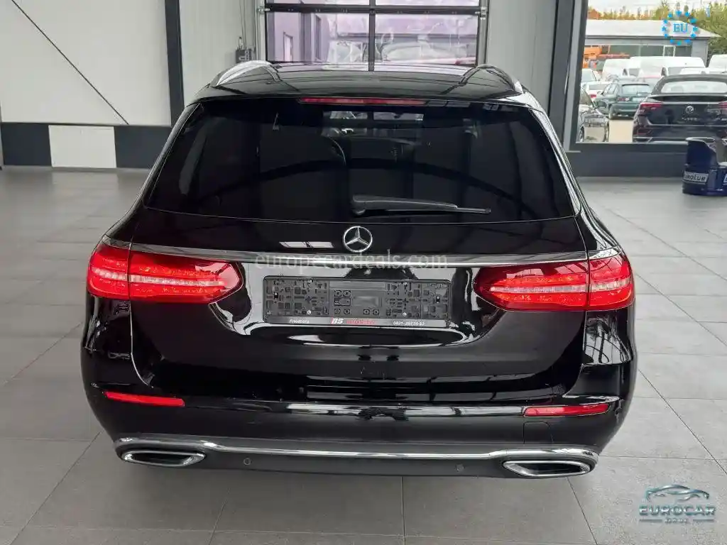 Mercedes-Benz E 220