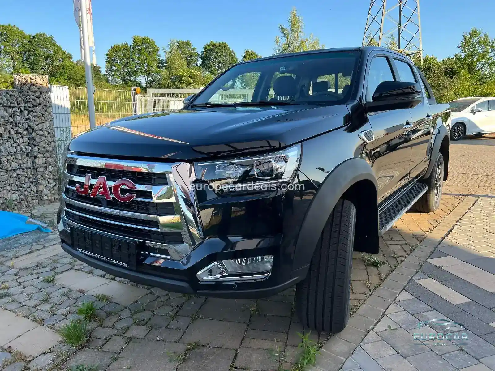 JAC 8 Pro