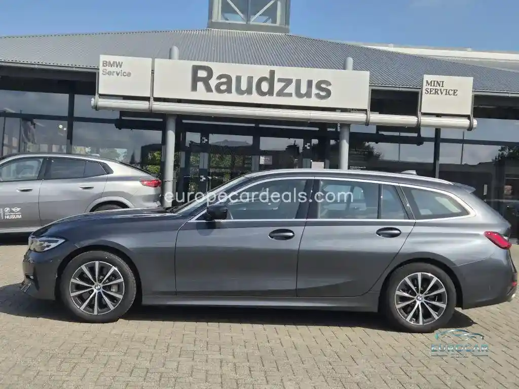 BMW 330
