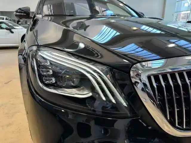 Mercedes-Benz S 560