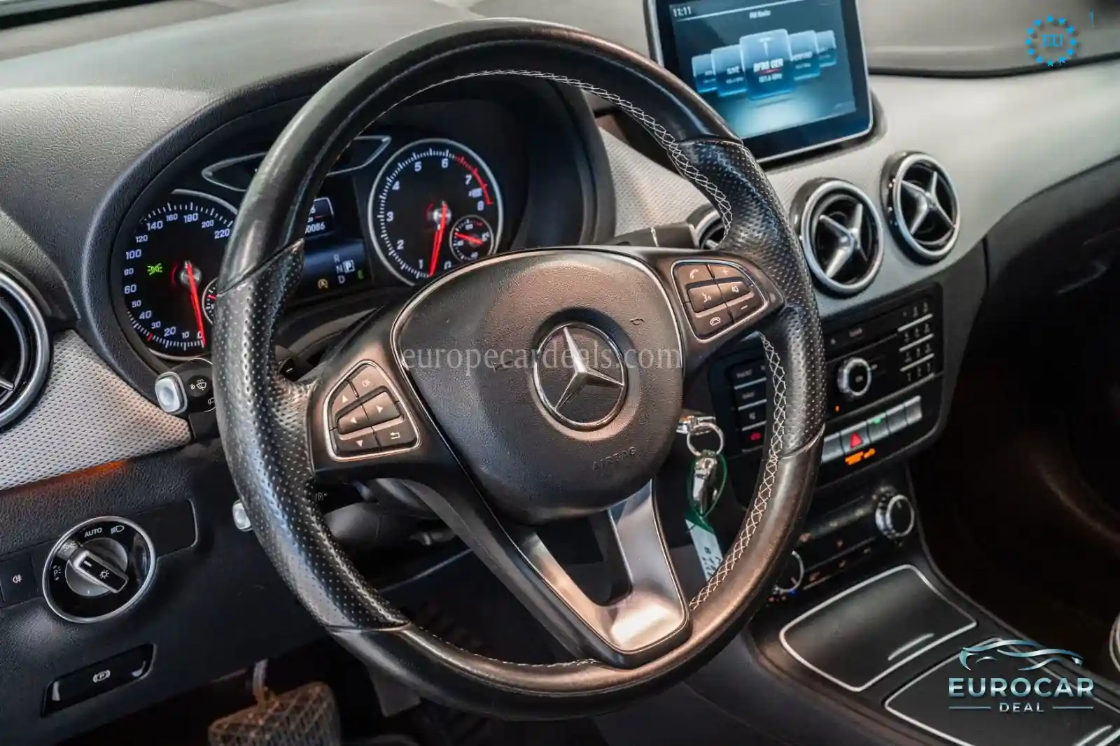 Mercedes-Benz B 180