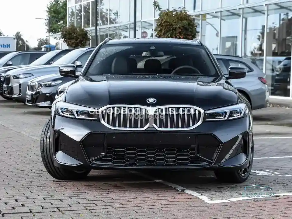 BMW 330