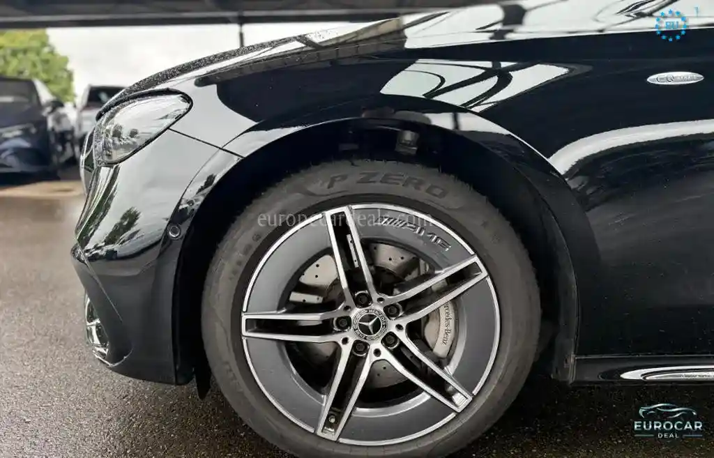 Mercedes-Benz E 300