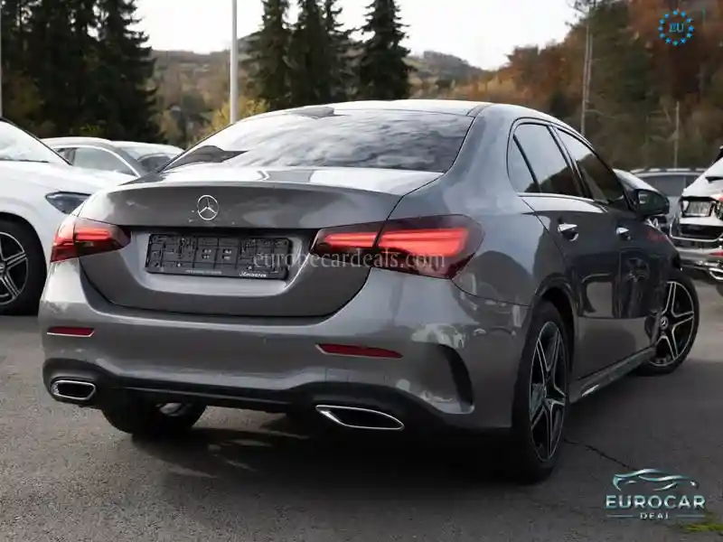 Mercedes-Benz A 220
