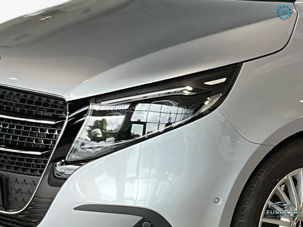 Mercedes-Benz V 220