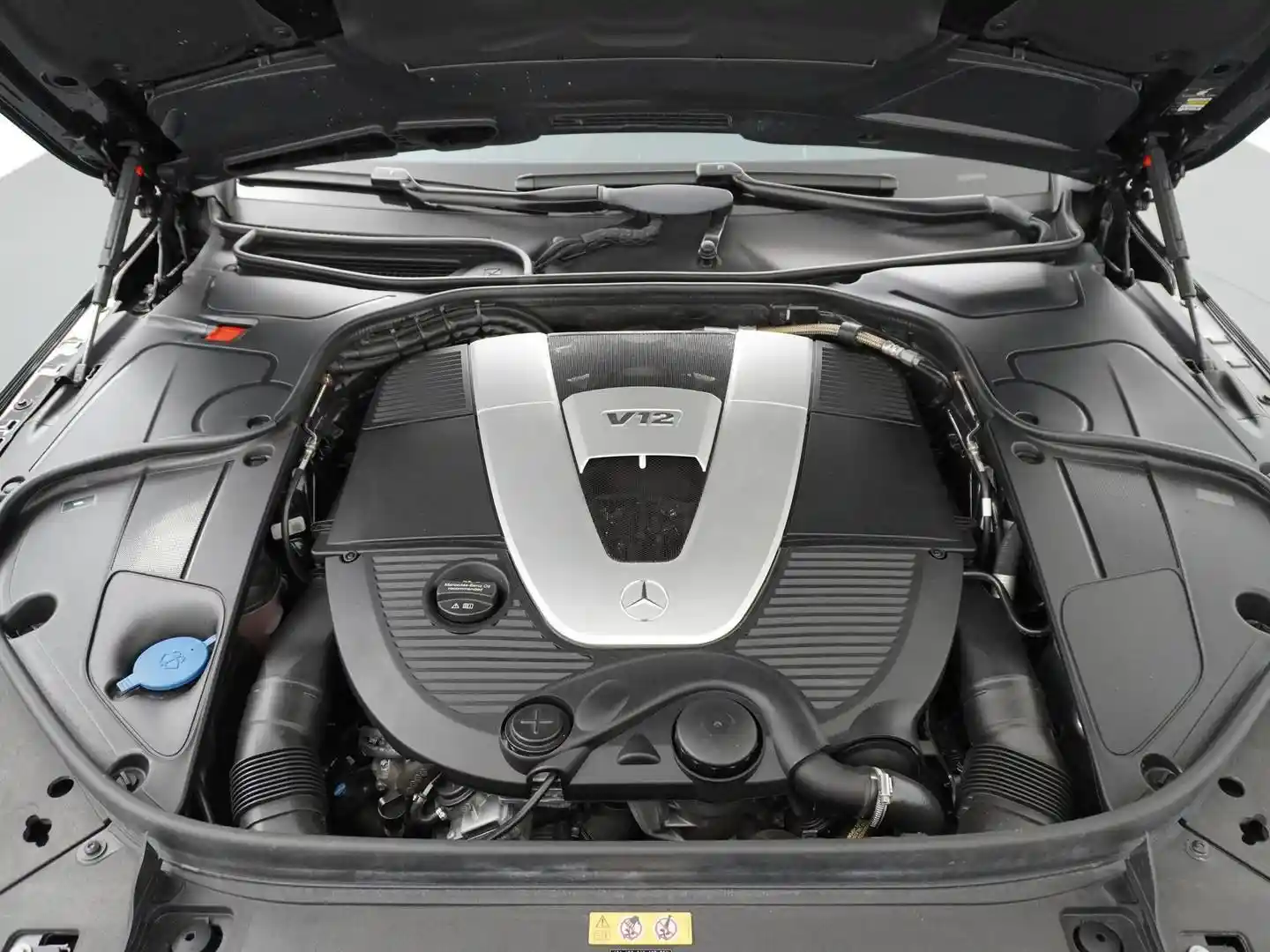 Mercedes-Benz S 600