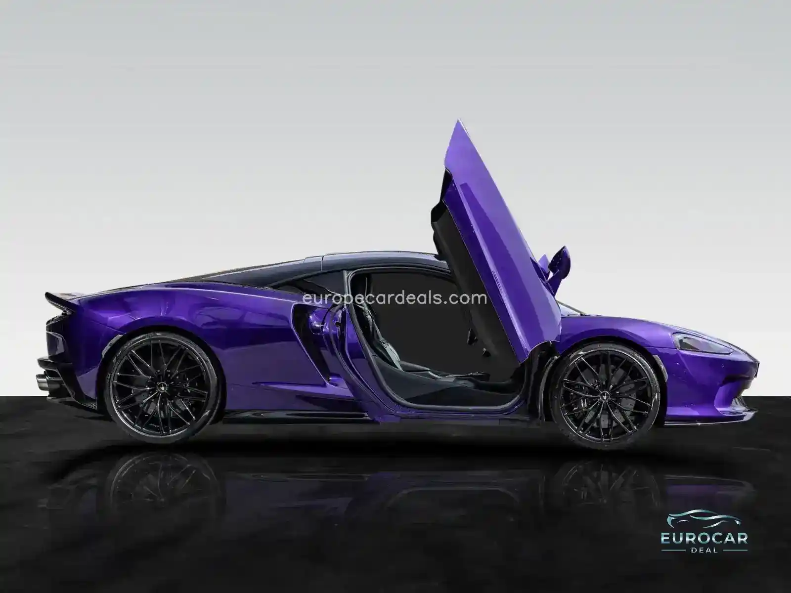 McLaren GT