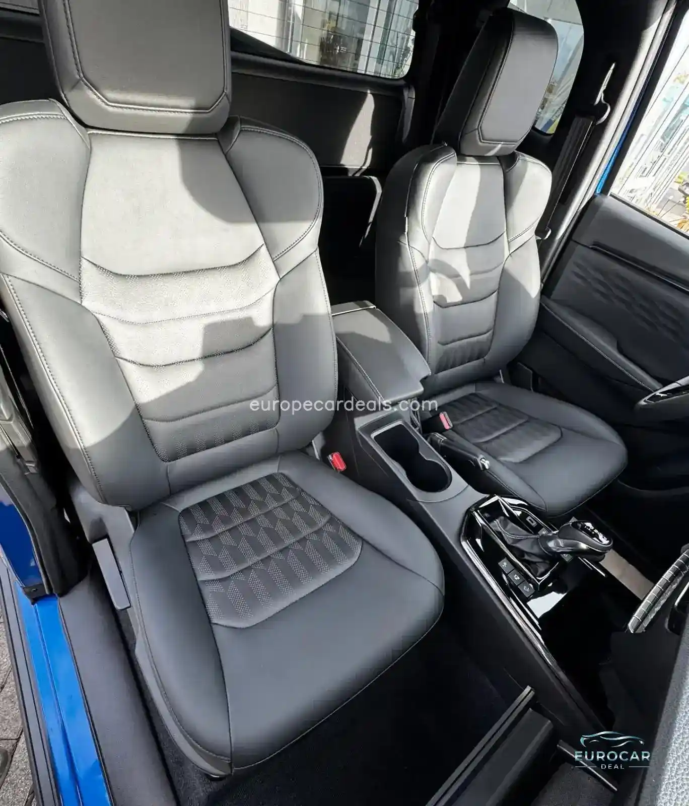 V-Cross Space Cab AT Rough Terrain Mode