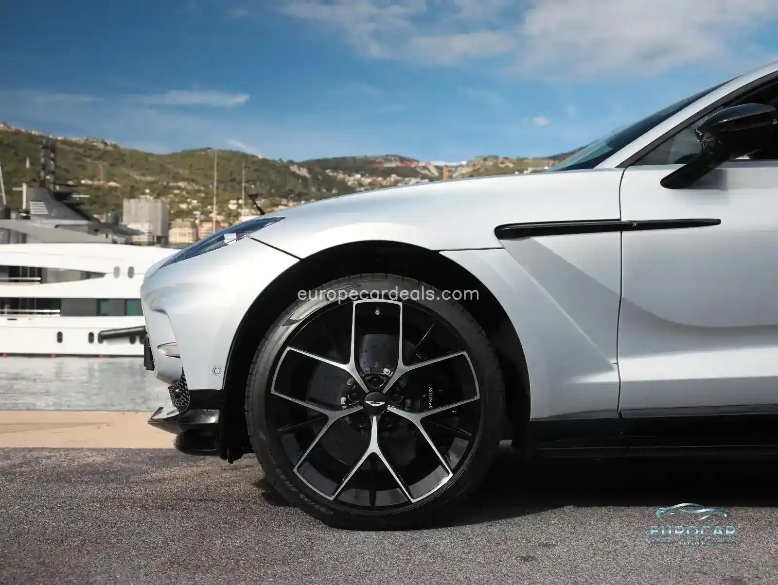 Aston Martin DBX