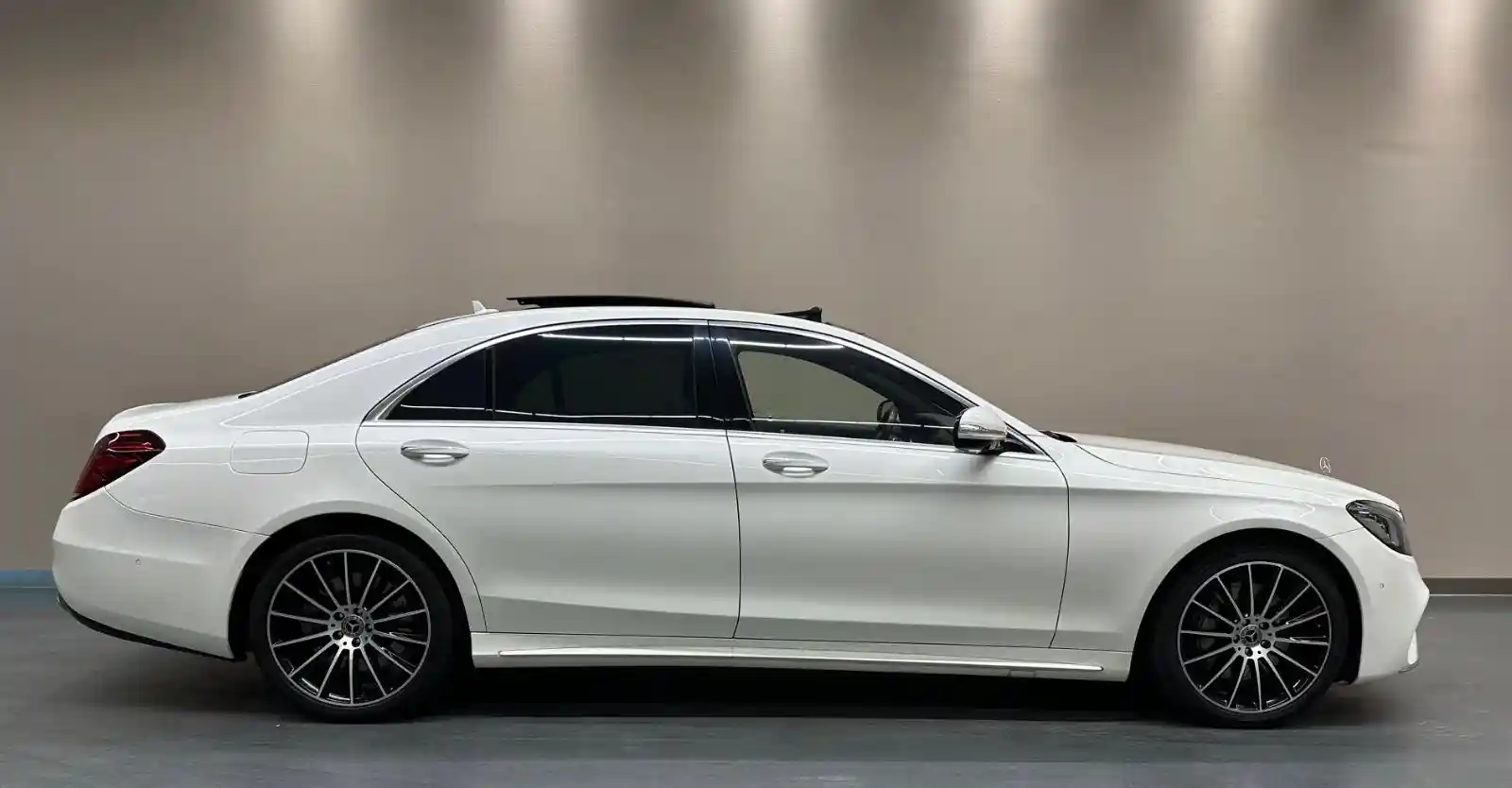 Mercedes-Benz S 560