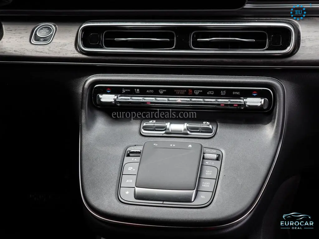 Mercedes-Benz V 220