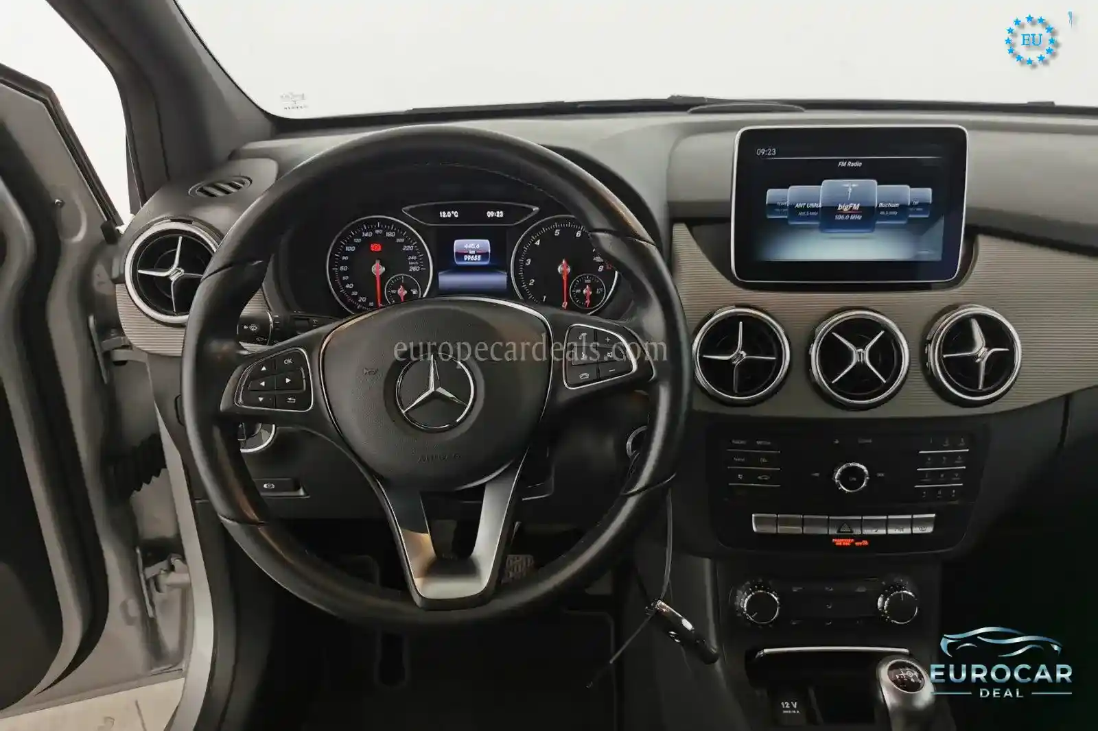 Mercedes-Benz B 180