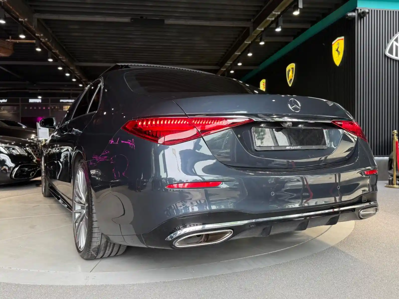 Mercedes-Benz S 500