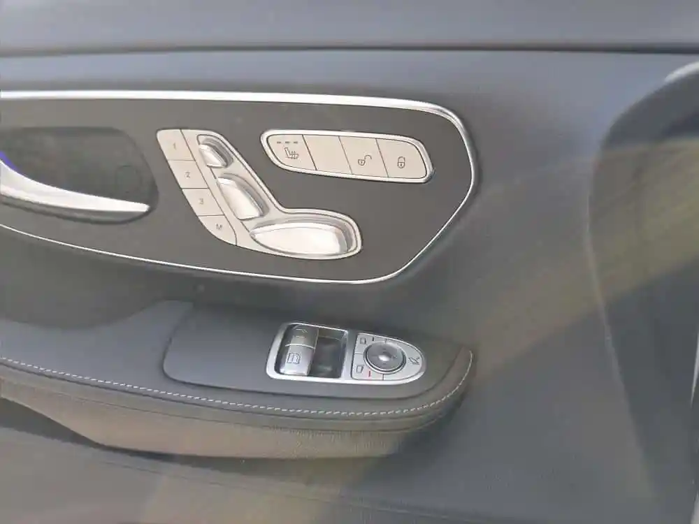 Mercedes-Benz V 300