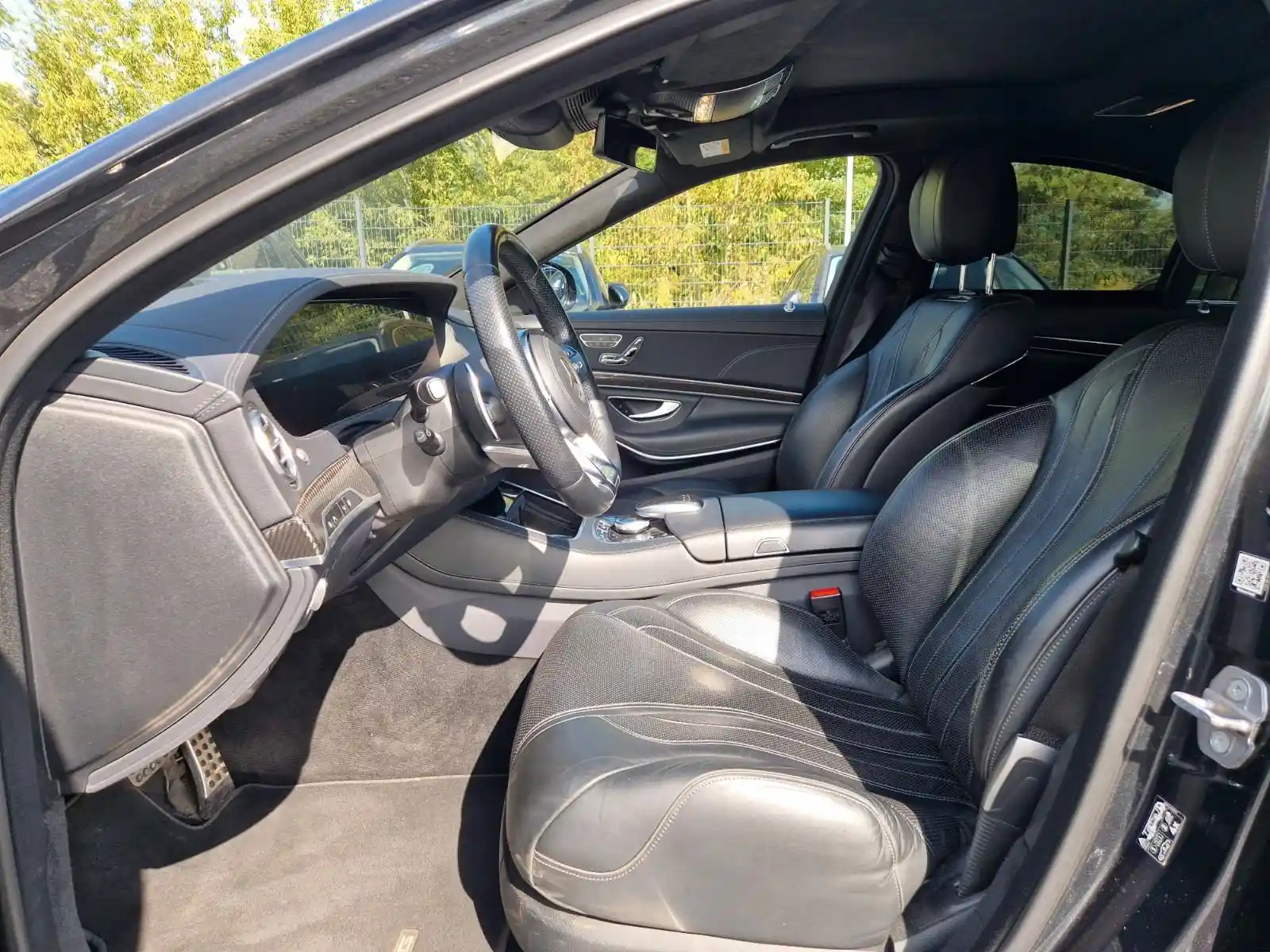 Mercedes-Benz S 560