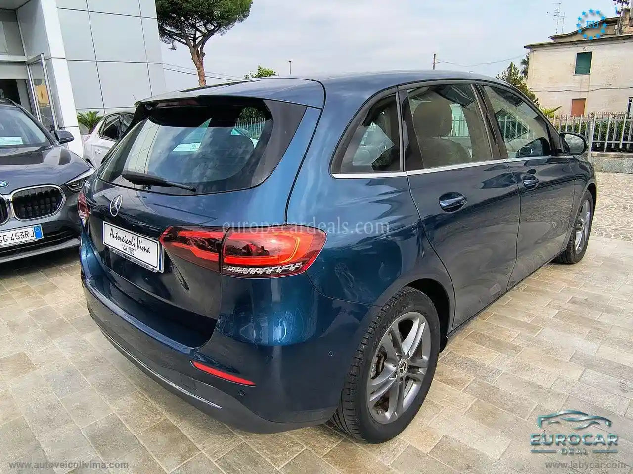 Mercedes-Benz B 180